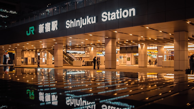 駅ナカで買い物だけしたい人へ｜改札内外の違い・おすすめ活用法をわかりやすく解説